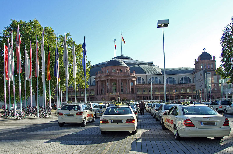 File:Festhalle-ffm004.jpg