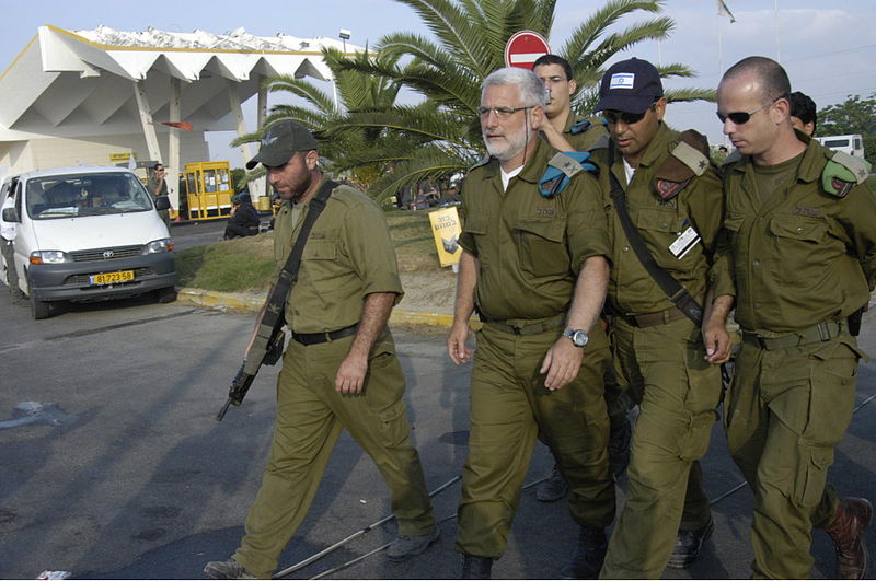 File:Flickr - Israel Defense Forces - The Evacuation of Neve Dekalim (71).jpg