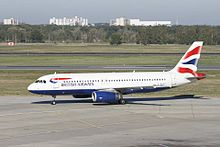 Airbus A320 der British Airways, kurz nach dem Pushback am Terminal A