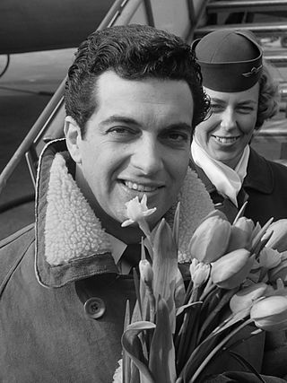 <span class="mw-page-title-main">Frankie Vaughan</span> English singer and actor (1928–1999)