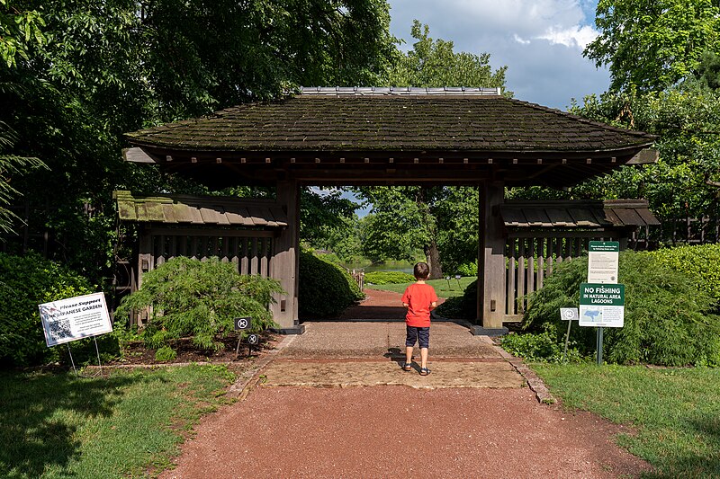 File:Gabriel at the entrance to the Japanese Garden of the Phoenix, Chicago, Illinois, US (PPL1-Corrected) julesvernex2.jpg