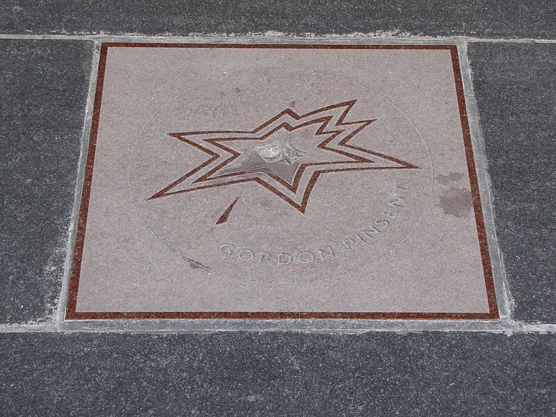 File:Gordon Pinsent star on Walk of Fame.jpg