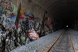 Graffiteja tunnelin sisällä vuonna 2009.