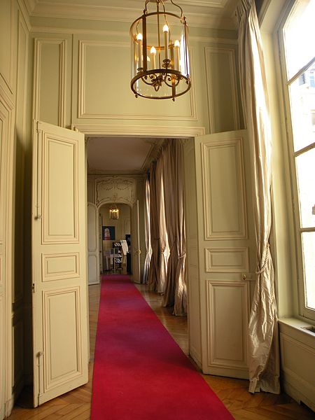 File:Hôtel de Castries 19.JPG