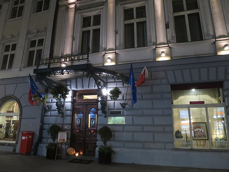 File:Hotel Grand Cracow (28) Travelarz.JPG