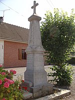 Monument aux morts[93]