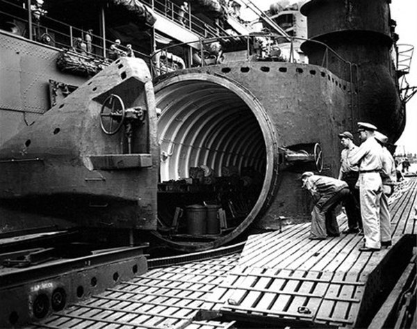 Members of the US Navy inspecting the plane hangar of I 400.