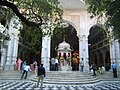 Миниатюра для Файл:ISKCON Juhu Temple Altars.JPG