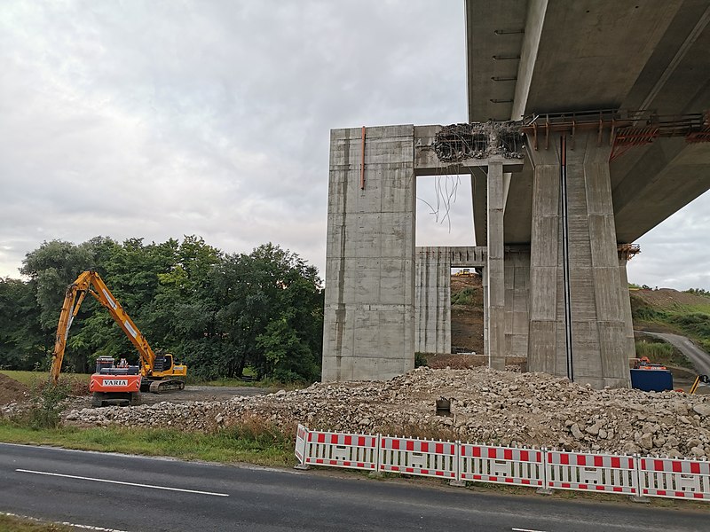 File:Kürnachbrücke Autobahn 3.jpg