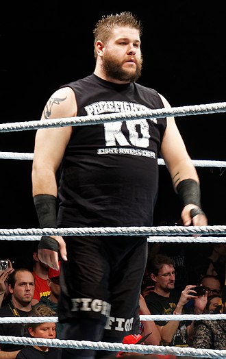 330px-Kevin_Owens_in_April_2016.jpg