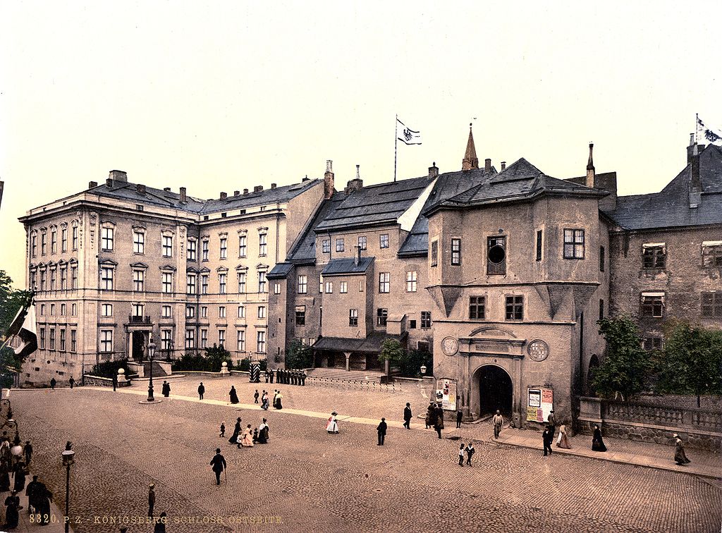Rencontre de Königsberg 1024px-Koenigsberg_Schloss_Ostseite_1900