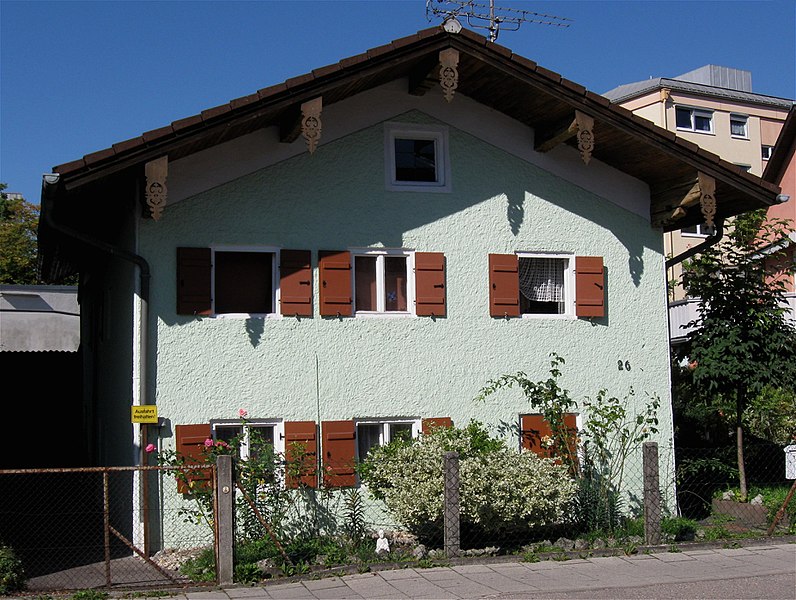 File:Kufsteiner Str. 26 Rosenheim-1.jpg