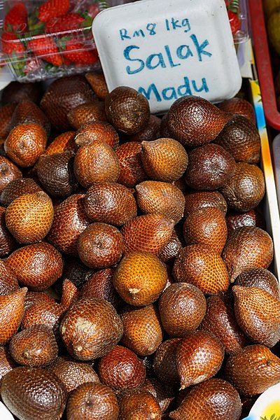 File:Kundasang Sabah Vegetable-Market-10.jpg