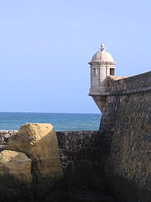 Lagos Échauguette-muraille.jpg