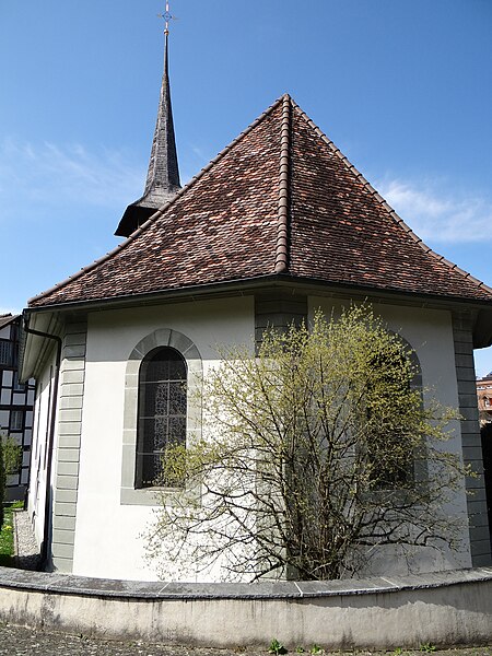 File:Laupen Kirche 4.jpg