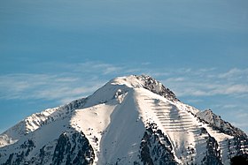 Le sommet du Catogne vu depuis la vallée du Rhône.