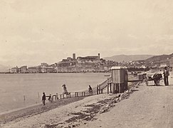 Le Suquet et le bord de mer qui n'est pas encore la Croisette en 1855.