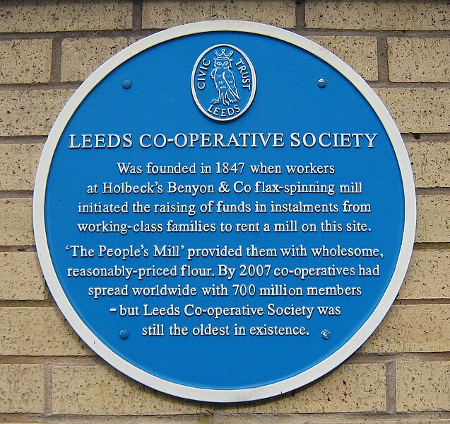 File:Leeds Co-operative Society blue plaque 2018.jpg