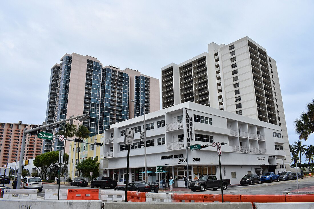 File:Lorraine Hotel (Miami Beach).jpg