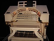 Wurlitzer theatre organ console Los angeles orpheum wurlitzer console.JPG