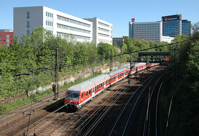 File:Ludwigsburg Bahnhof Südkopf W&W 20100604.jpg