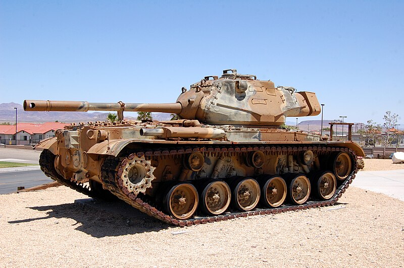 File:M47-Patton profile view.JPG