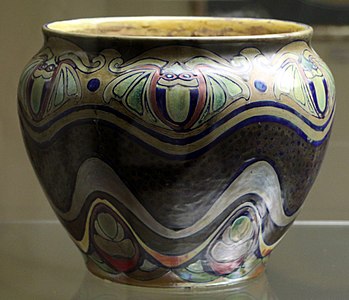 Polychrome majolica ceramic vase from the workshop of Galileo Chini (1906-1911)