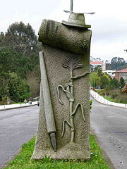 Estatua dedicada a Manuel García Barros en A Estrada