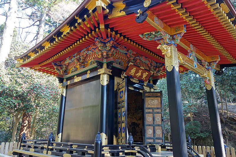 File:Mausoleum for Date Masamune's wife.jpg