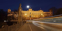 Maximilianeum Munich at Night, March 2018.jpg