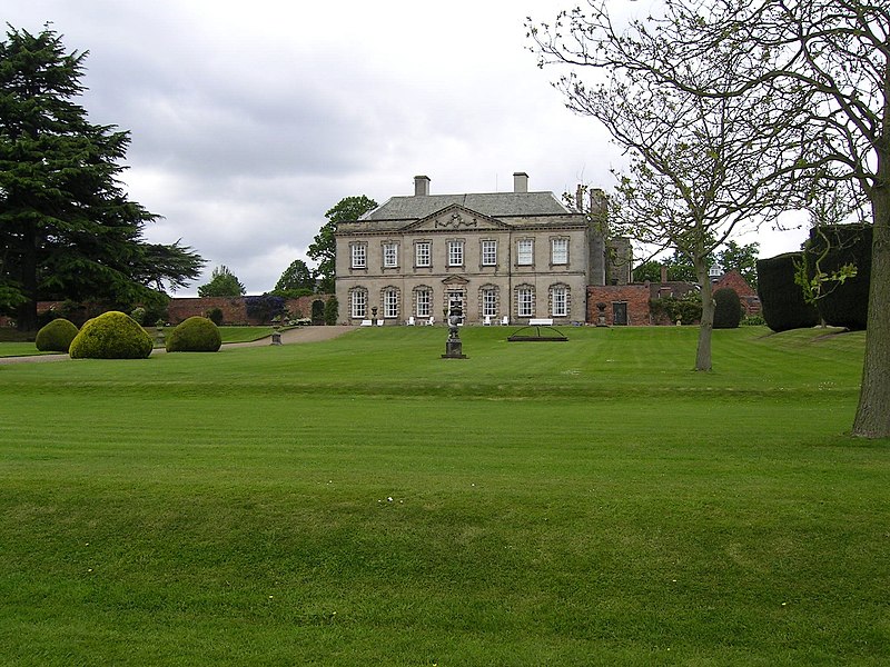 File:Melbourne Hall - panoramio.jpg