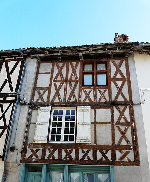 File:Monségur maisons à pans de bois (5).JPG