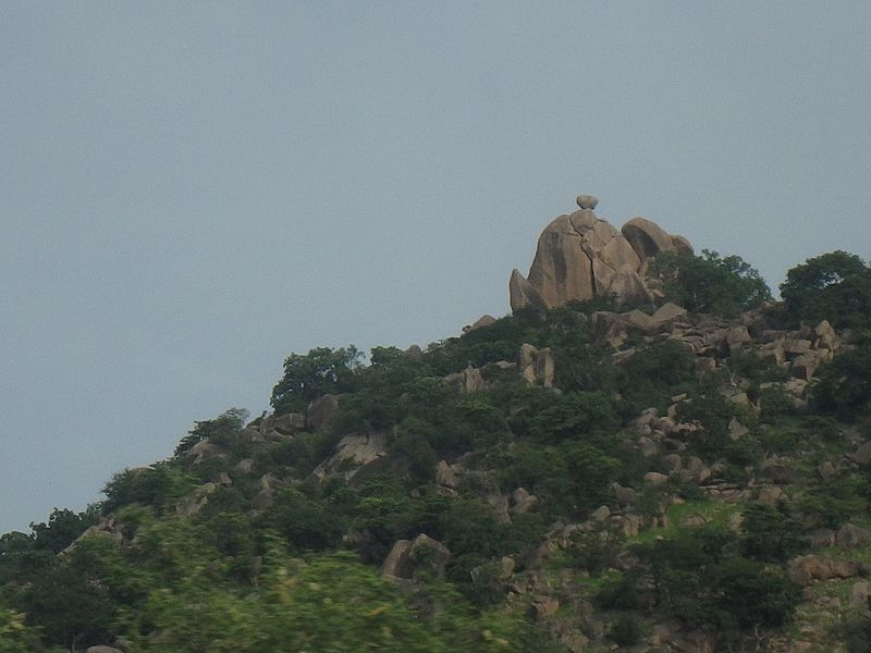 File:Mont Mandara 03.jpg