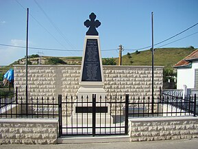 Monumentul Eroilor din satul Corușu