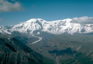 Jacksina Glacier with Mount Jarvis (left) and its northern summit (right) in the background