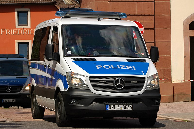 File:Neckargemünd - Mercedes-Benz Sprinter - Polizei - 2018-08-26 13-12-48.jpg