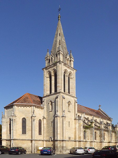 File:Neugot Kirche v 1856 Église St Géronce de Bourg Place du District in Bourg an der Dordogne in Frankreich Lat 45.040 Lng -0.5603 - Fot W. Pehlemann P1170475.jpg