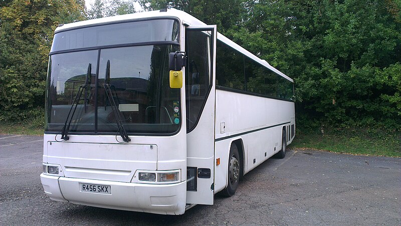 File:New Enterprise Coaches coach (R456 SKX), 1 October 2013.jpg