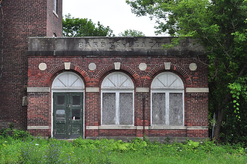 File:North Adams, MA - former Barber Leather 04 (9372953923).jpg