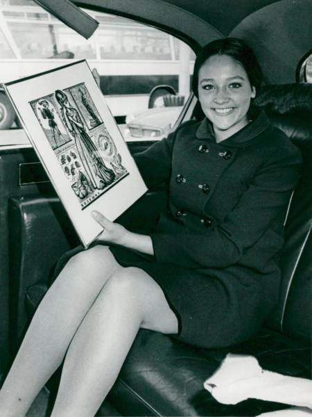 File:Olivia Hussey - Photograph (1968).png