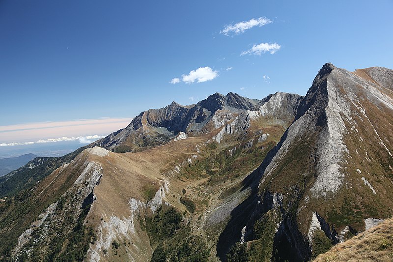 File:Orsiera e Gran Piani dal Pintas 02.jpg