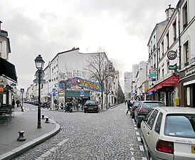 <右>ビュット＝オ＝カイユ通り (Rue de la Butte-aux-Cailles)と<左>サンク＝ディアモン通り (Rue des Cinq-Diamants)との交差地点