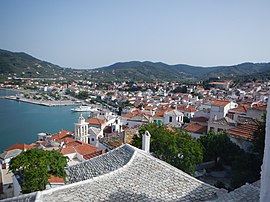 Panoramic view of Skopelos city.jpg