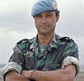 Maggior generale dei Fanteria di Marina Patrick Cammaert con berretto blu dall'ONU