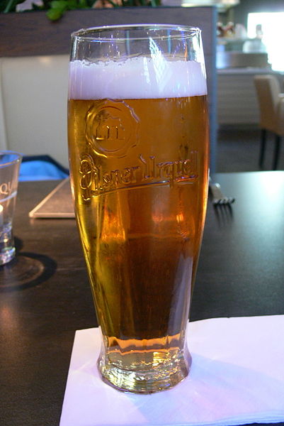 File:Pilsner Bier.jpg