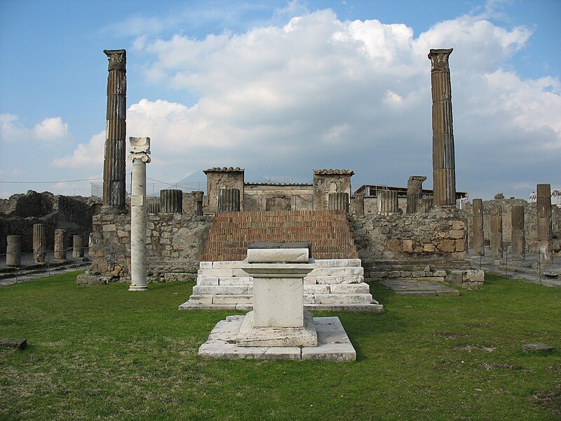 File:Pompeii - Temple of Apollo.jpg