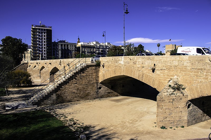 File:Pont de la Trinitat.jpg