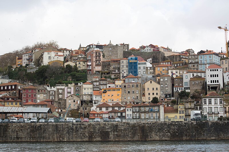 File:Porto, vista da Douro (24).jpg