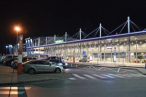 Pyrzowice Katowice Airport noc.JPG