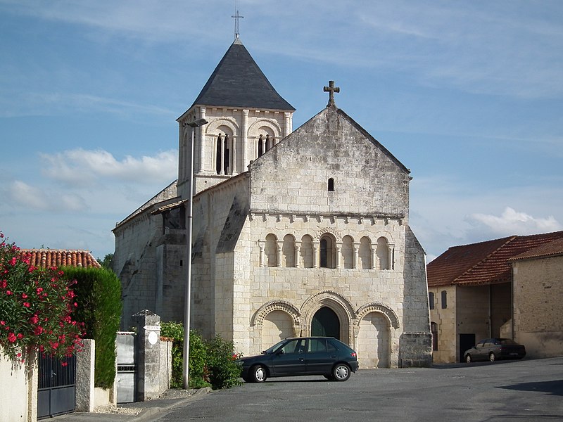 File:16358-Saint-Yrieix-sur-Charente-argile.jpg - Wikimedia Commons